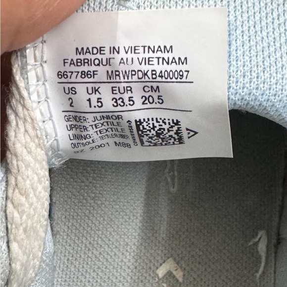 Converse All Star Kids Sneakers - Size 2‎ - Picture 2 of 10